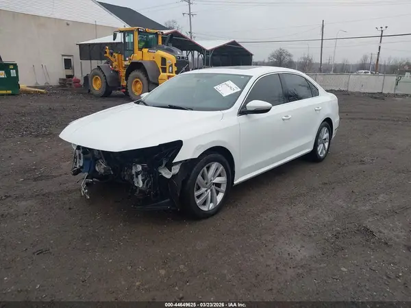 1VWBA7A36JC050809 2018 VOLKSWAGEN PASSAT - Image 2