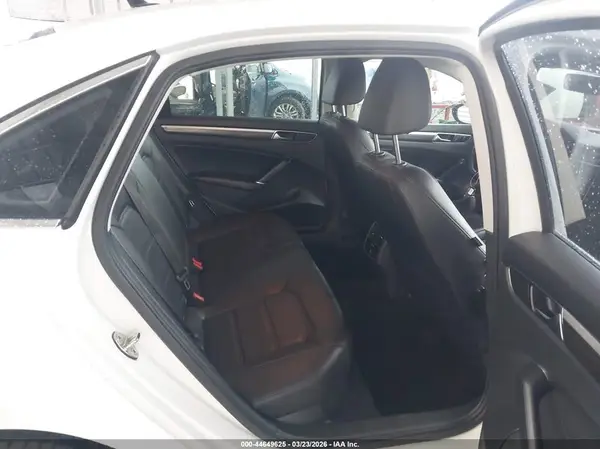 1VWBA7A36JC050809 2018 VOLKSWAGEN PASSAT - Image 8