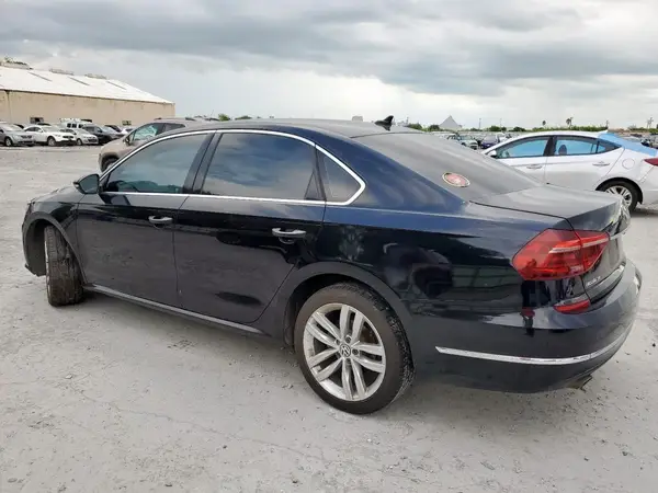 1VWBA7A36JC052172 2018 VOLKSWAGEN PASSAT - Image 2