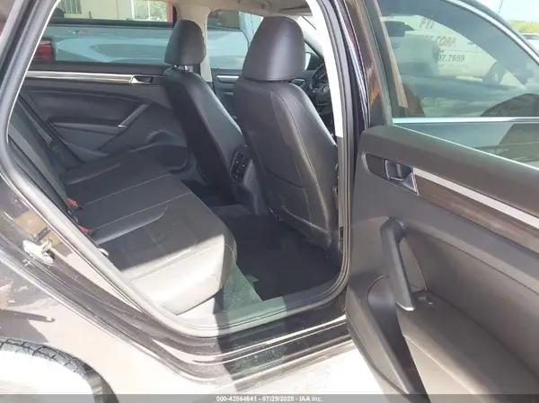 1VWBA7A37JC002770 2018 VOLKSWAGEN PASSAT - Image 8