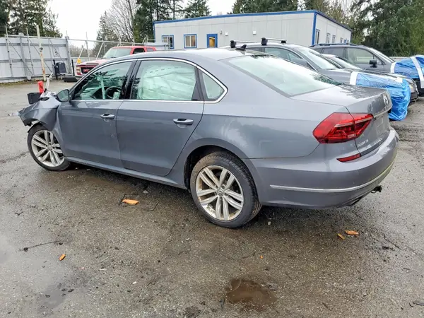 1VWBA7A37JC005877 2018 VOLKSWAGEN PASSAT - Image 2