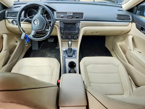 1VWBA7A37JC005894 2018 VOLKSWAGEN PASSAT - Image 8