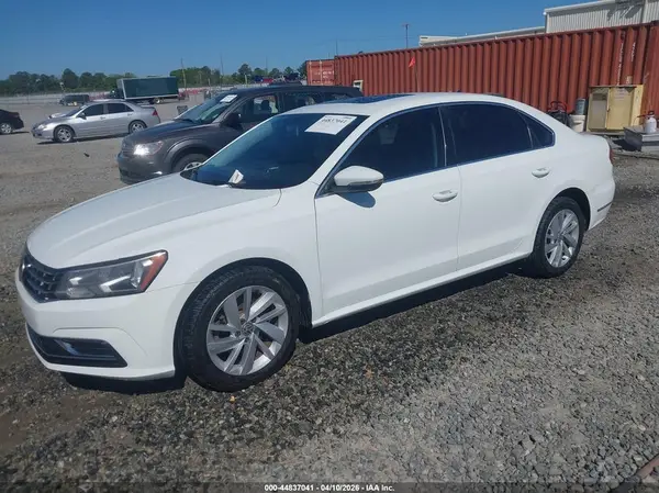 1VWBA7A37JC006236 2018 VOLKSWAGEN PASSAT - Image 2