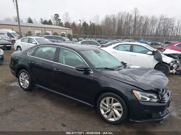1VWBA7A37JC006446 2018 VOLKSWAGEN PASSAT - Image 1