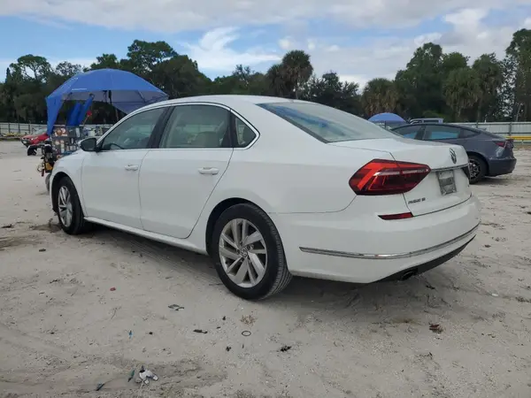 1VWBA7A37JC006737 2018 VOLKSWAGEN PASSAT - Image 2
