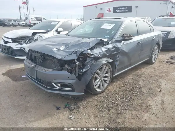 1VWBA7A37JC008441 2018 VOLKSWAGEN PASSAT - Image 2