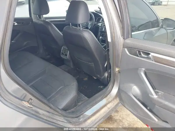 1VWBA7A37JC008441 2018 VOLKSWAGEN PASSAT - Image 8