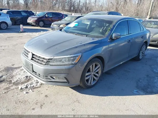 1VWBA7A37JC008536 2018 VOLKSWAGEN PASSAT - Image 2