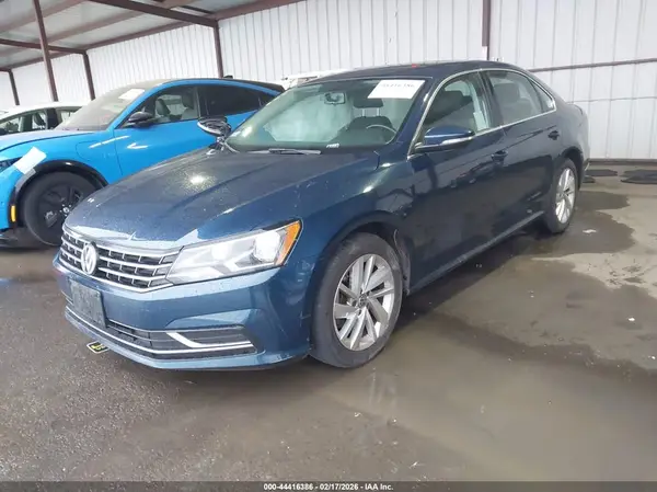 1VWBA7A37JC011520 2018 VOLKSWAGEN PASSAT - Image 2