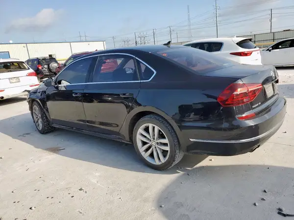 1VWBA7A37JC016250 2018 VOLKSWAGEN PASSAT - Image 2