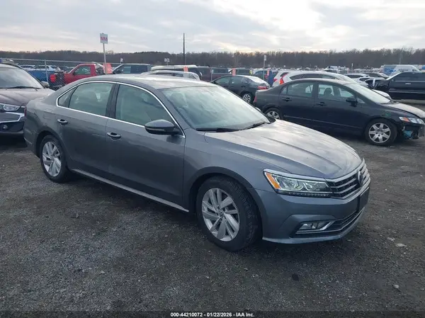 1VWBA7A37JC042203 2018 VOLKSWAGEN PASSAT - Image 1