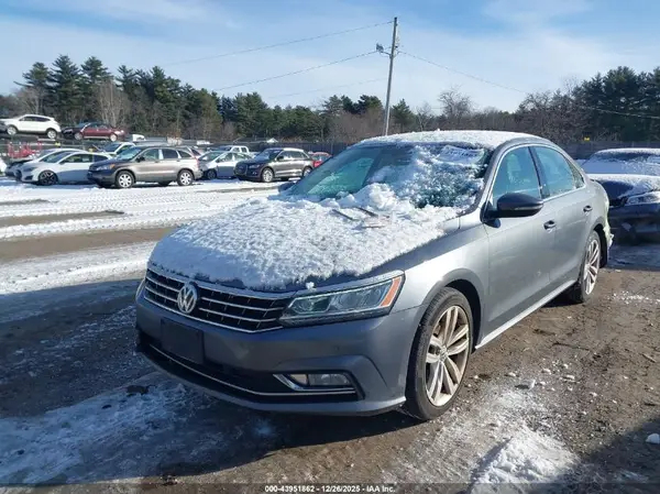 1VWBA7A37JC042993 2018 VOLKSWAGEN PASSAT - Image 2