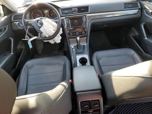 1VWBA7A37JC044937 2018 VOLKSWAGEN PASSAT - Image 8