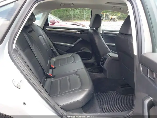 1VWBA7A37JC044940 2018 VOLKSWAGEN PASSAT - Image 8