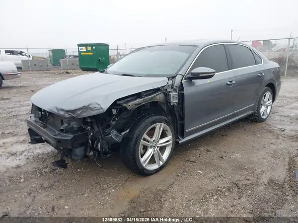 1VWBA7A37JC048986 2018 VOLKSWAGEN PASSAT - Image 2
