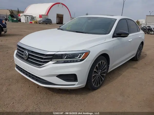 1VWBA7A37NC004816 2022 VOLKSWAGEN PASSAT - Image 2