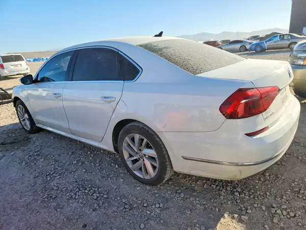 1VWBA7A38JC001241 2018 VOLKSWAGEN PASSAT - Image 2