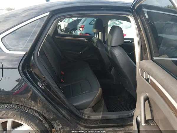 1VWBA7A38JC003068 2018 VOLKSWAGEN PASSAT - Image 8
