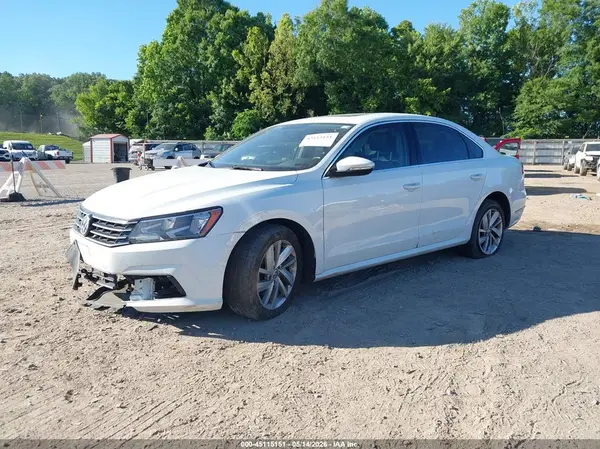 1VWBA7A38JC003569 2018 VOLKSWAGEN PASSAT - Image 2