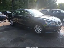 1VWBA7A38JC003720 2018 VOLKSWAGEN PASSAT