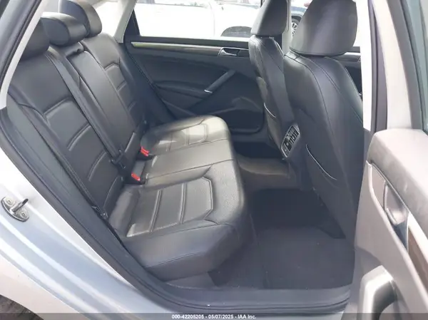1VWBA7A38JC004818 2018 VOLKSWAGEN PASSAT - Image 8