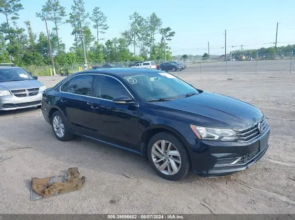 1VWBA7A38JC011123 2018 VOLKSWAGEN PASSAT - Image 1