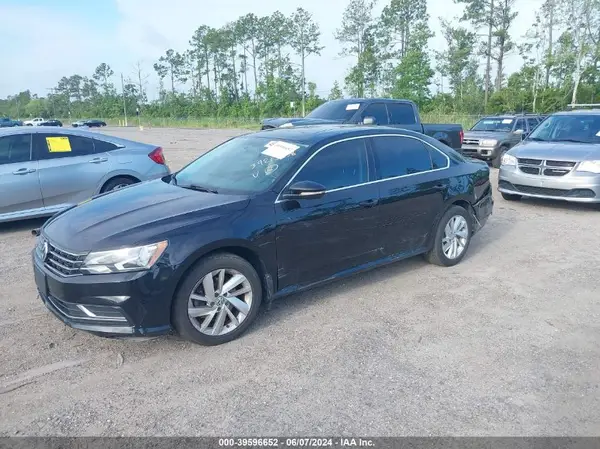 1VWBA7A38JC011123 2018 VOLKSWAGEN PASSAT - Image 2