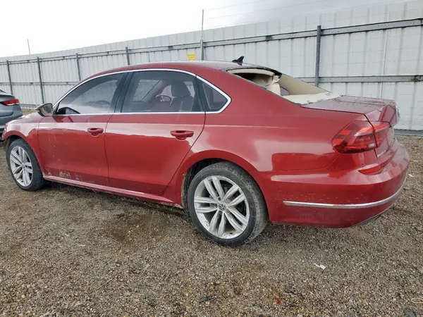 1VWBA7A38JC012045 2018 VOLKSWAGEN PASSAT - Image 2