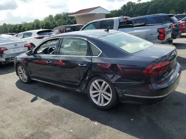 1VWBA7A38JC013020 2018 VOLKSWAGEN PASSAT - Image 2