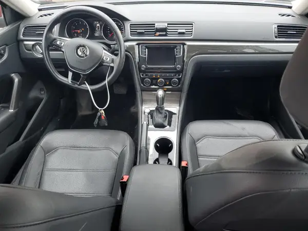 1VWBA7A38JC016791 2018 VOLKSWAGEN PASSAT - Image 8