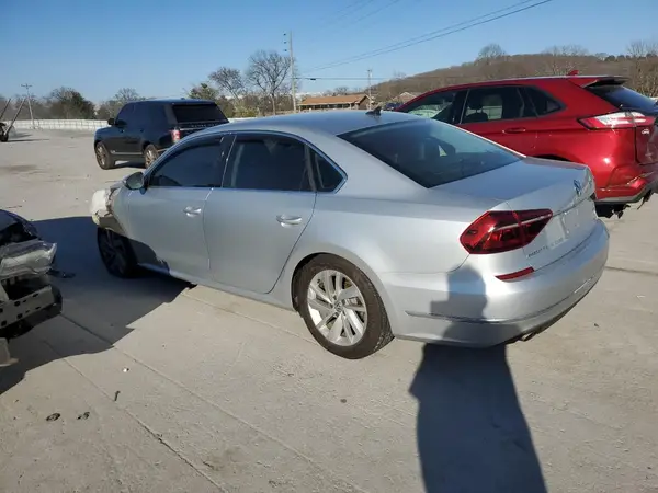 1VWBA7A38JC024938 2018 VOLKSWAGEN PASSAT - Image 2