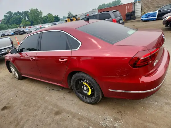 1VWBA7A38JC026253 2018 VOLKSWAGEN PASSAT - Image 2