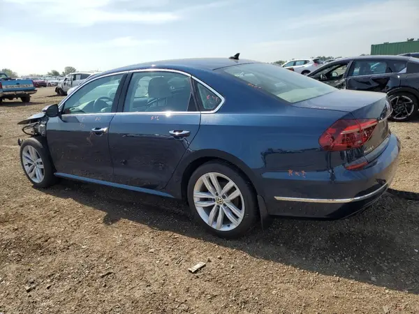 1VWBA7A38JC026690 2018 VOLKSWAGEN PASSAT - Image 2