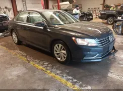 1VWBA7A38JC028813 2018 VOLKSWAGEN PASSAT