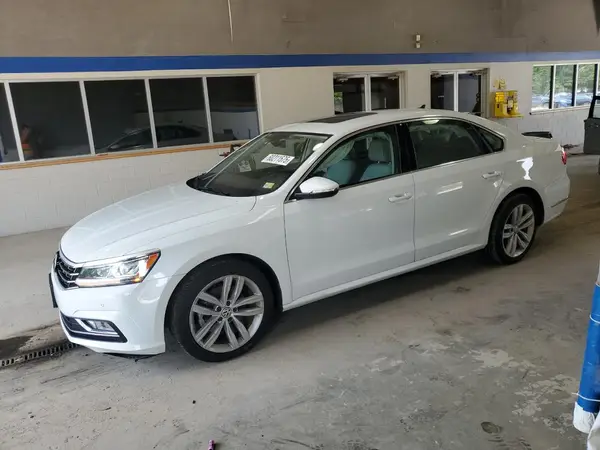 1VWBA7A38JC029735 2018 VOLKSWAGEN PASSAT - Image 1