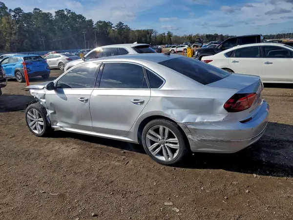 1VWBA7A38JC031548 2018 VOLKSWAGEN PASSAT - Image 2