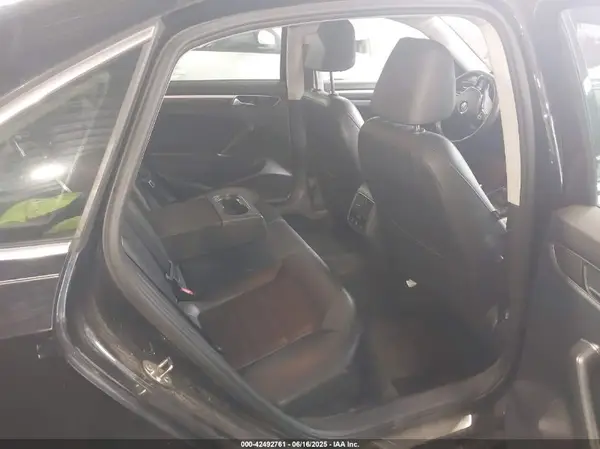 1VWBA7A38JC032988 2018 VOLKSWAGEN PASSAT - Image 8