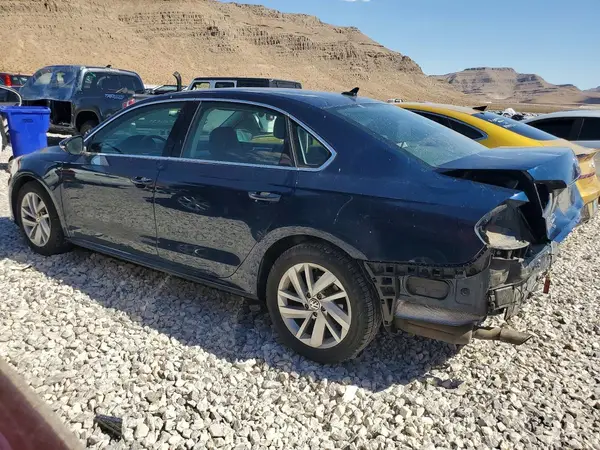 1VWBA7A38JC040329 2018 VOLKSWAGEN PASSAT - Image 2