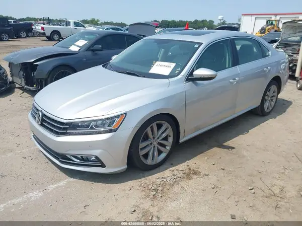 1VWBA7A38JC040945 2018 VOLKSWAGEN PASSAT - Image 2