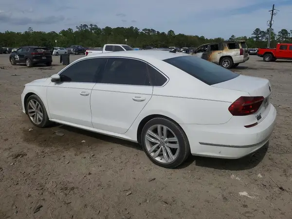1VWBA7A38JC042100 2018 VOLKSWAGEN PASSAT - Image 2