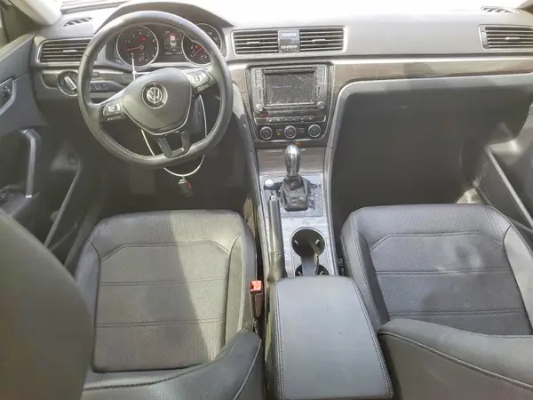 1VWBA7A38JC042100 2018 VOLKSWAGEN PASSAT - Image 8