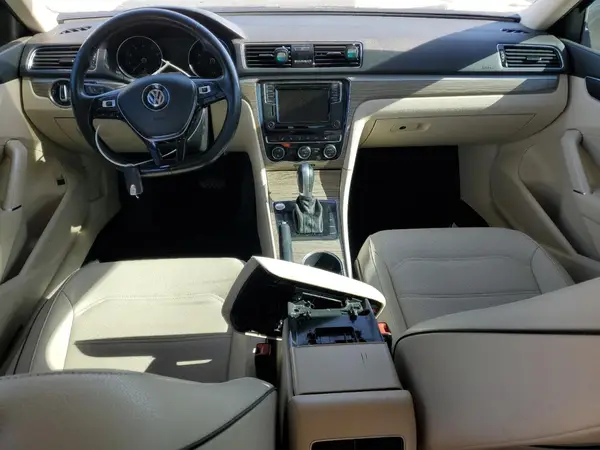 1VWBA7A38JC042369 2018 VOLKSWAGEN PASSAT - Image 8