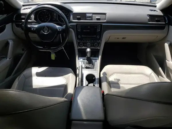 1VWBA7A38JC043764 2018 VOLKSWAGEN PASSAT - Image 8