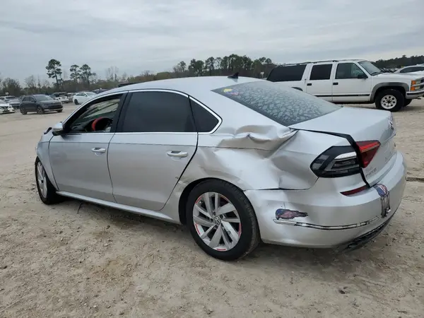 1VWBA7A38JC050049 2018 VOLKSWAGEN PASSAT - Image 2