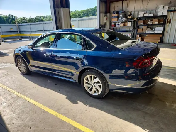 1VWBA7A38JC050777 2018 VOLKSWAGEN PASSAT - Image 2