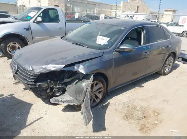 1VWBA7A39JC008814 2018 VOLKSWAGEN PASSAT - Image 2