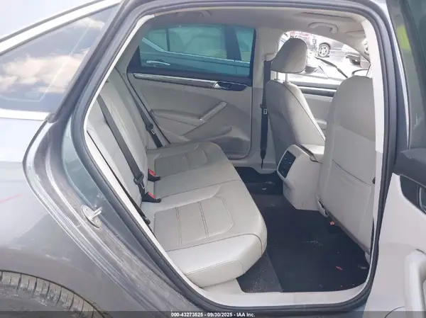 1VWBA7A39JC008814 2018 VOLKSWAGEN PASSAT - Image 8