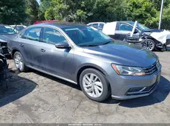 1VWBA7A39JC008893 2018 VOLKSWAGEN PASSAT