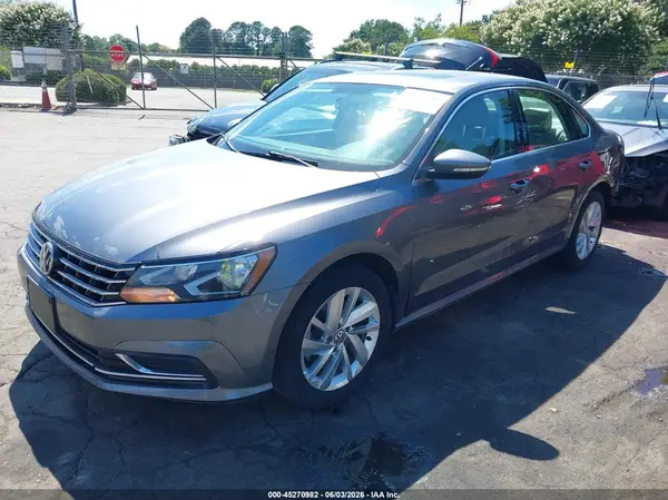 1VWBA7A39JC008893 2018 VOLKSWAGEN PASSAT - Image 2