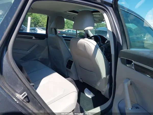 1VWBA7A39JC008893 2018 VOLKSWAGEN PASSAT - Image 8